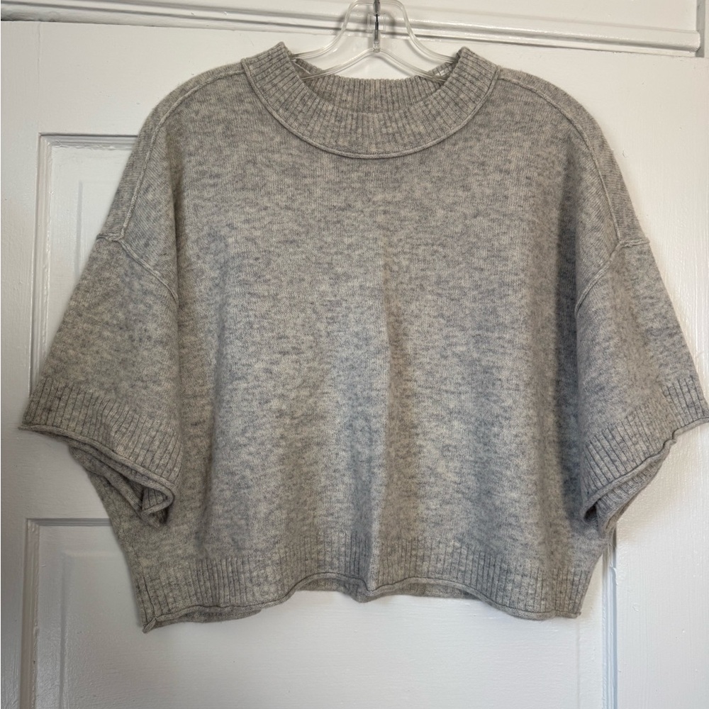 Anthropologie Heather Gray Short-Sleeve Crewneck Sweater